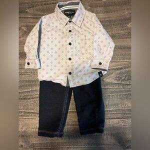 Kenneth Cole White Button-Down Shirt with Navy Pants